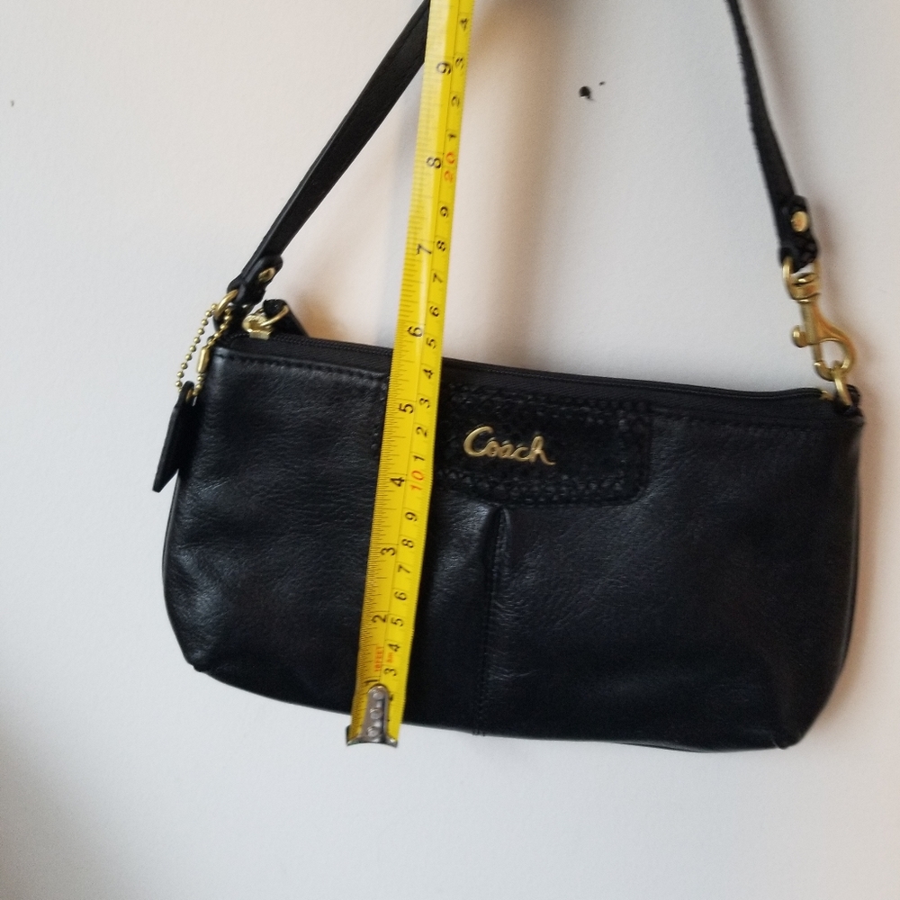 Vintage Coach Black Leather Wristlet - Zippered - Clutch Purse - Cursive Logo - Picture 4 of 7